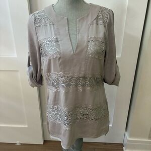 BCBGMaxAzria Luna Lace Accent Tunic in Gray, S